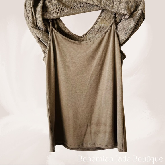 NY COLLECTION Lace Dolman V-neck Short Sleeve Top - Picture 6 of 6